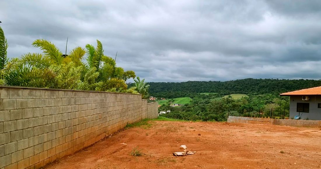 Terreno antes da intervenção paisagística