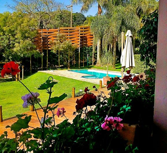 Espaço gourmet com piscina